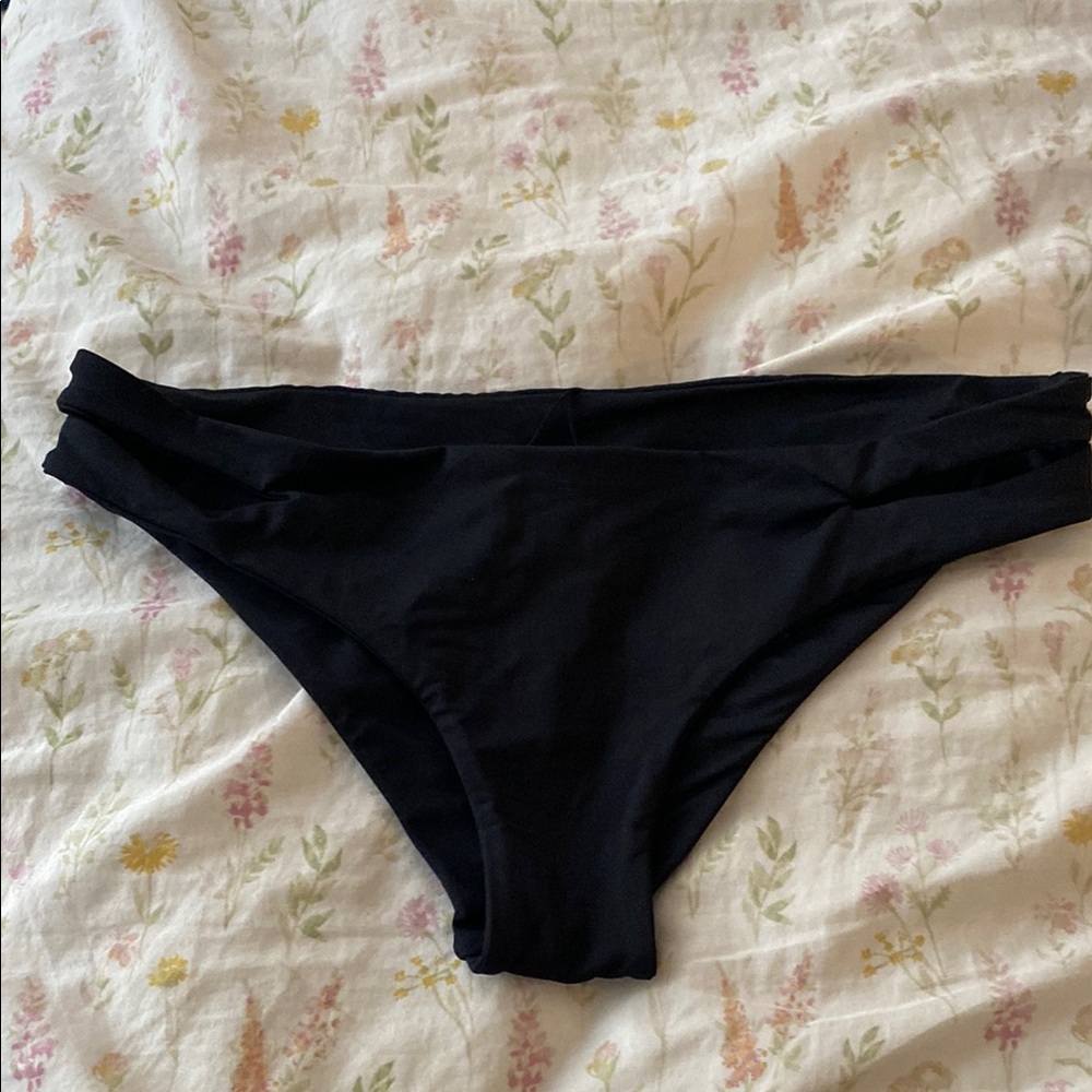 L’SPACE cut out cheeky bikini bottoms